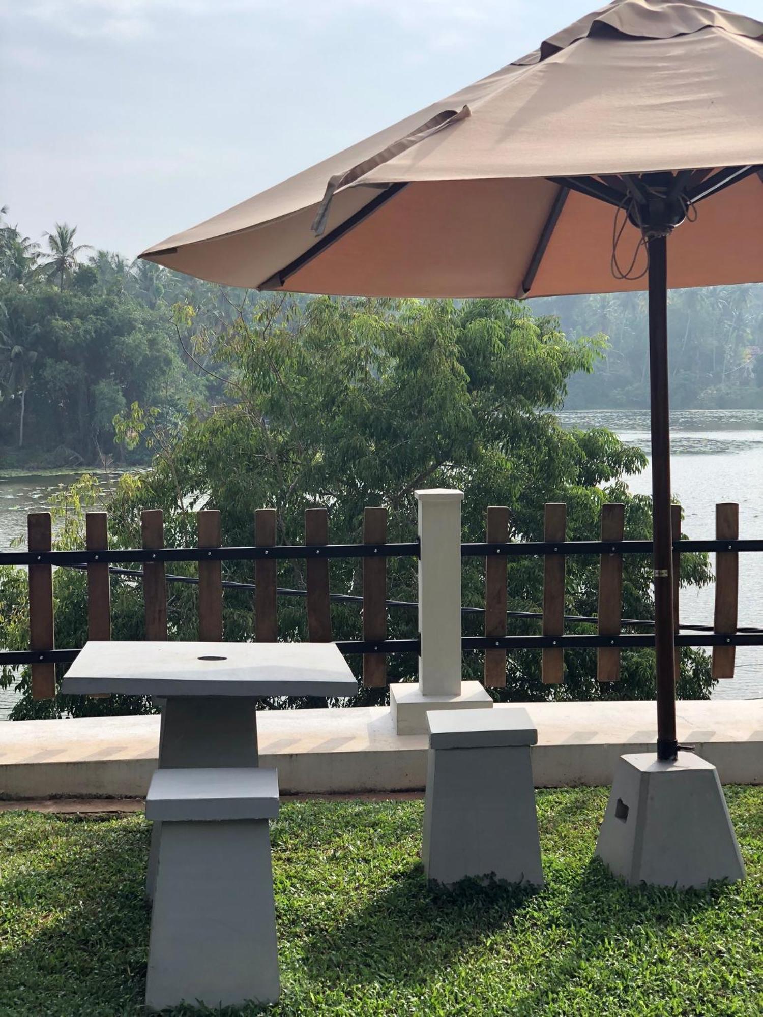 Lotus Villa Holiday Resort Matara Esterno foto